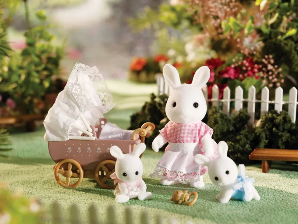 Calico Critters Connor and Kerri's Carriage Ride