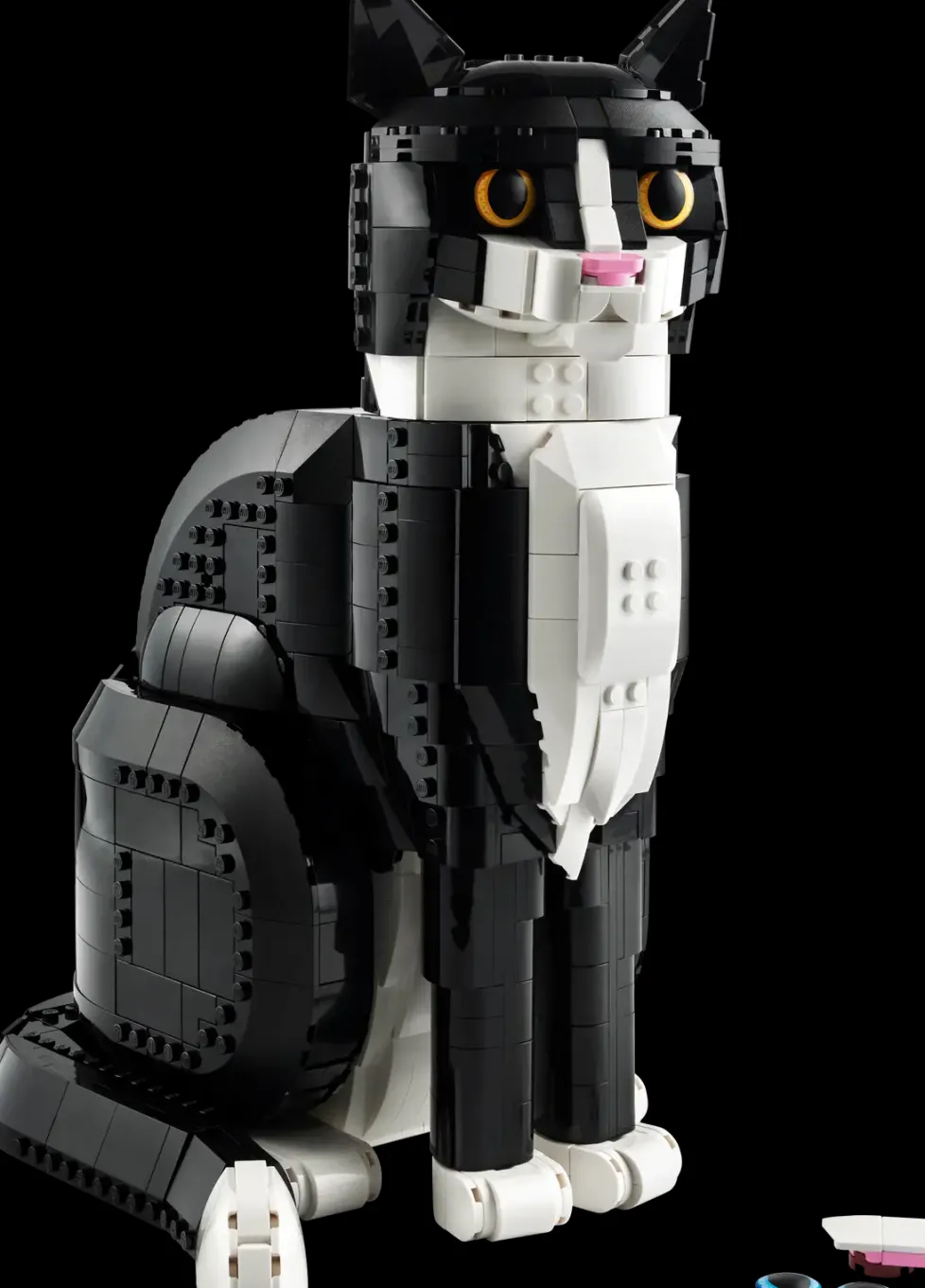 LEGO® Ideas: Tuxedo Cat 21349