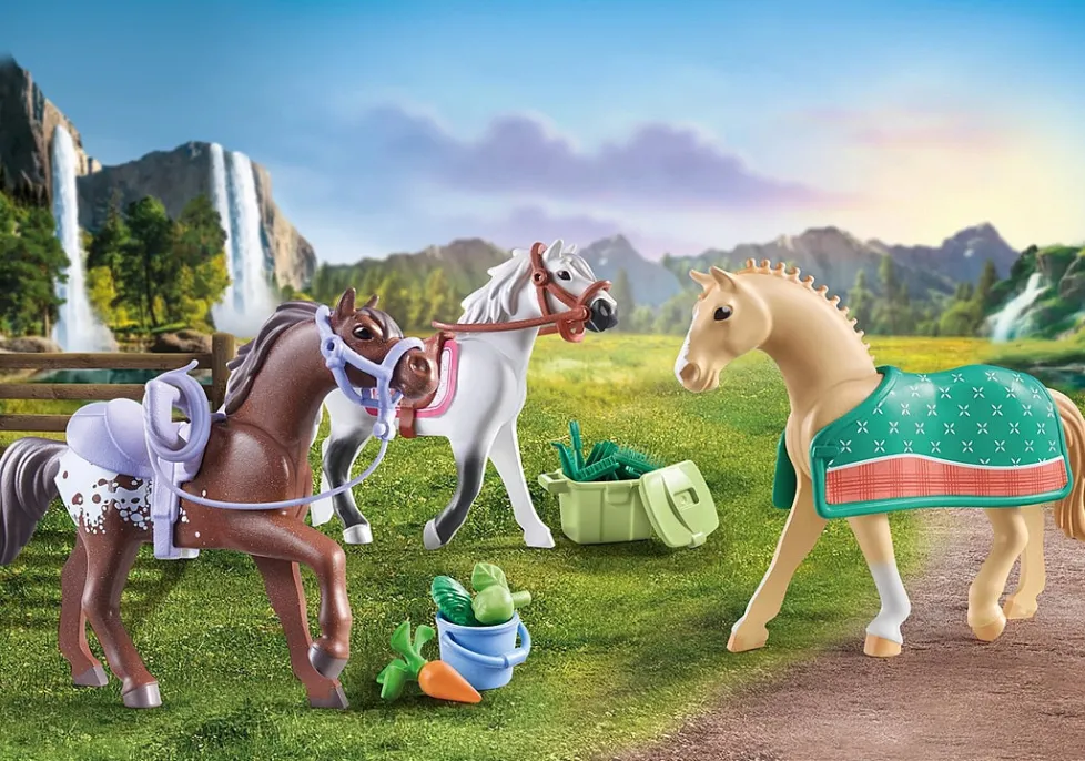 Playmobil Horses of Waterfall: Three Horses with Saddles 71356