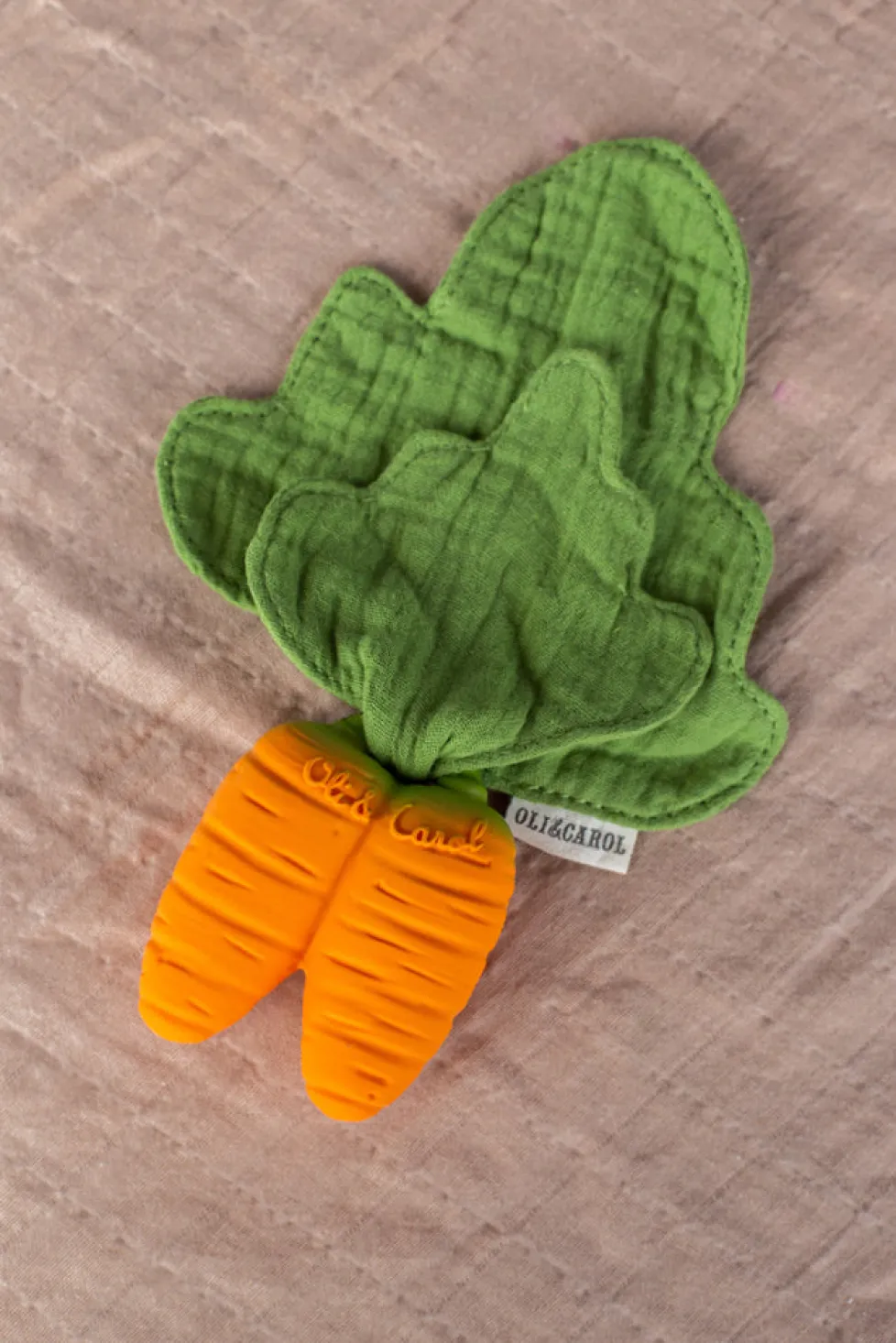 Oli & Carol Cathy the Carrot Mini Doudou Teether