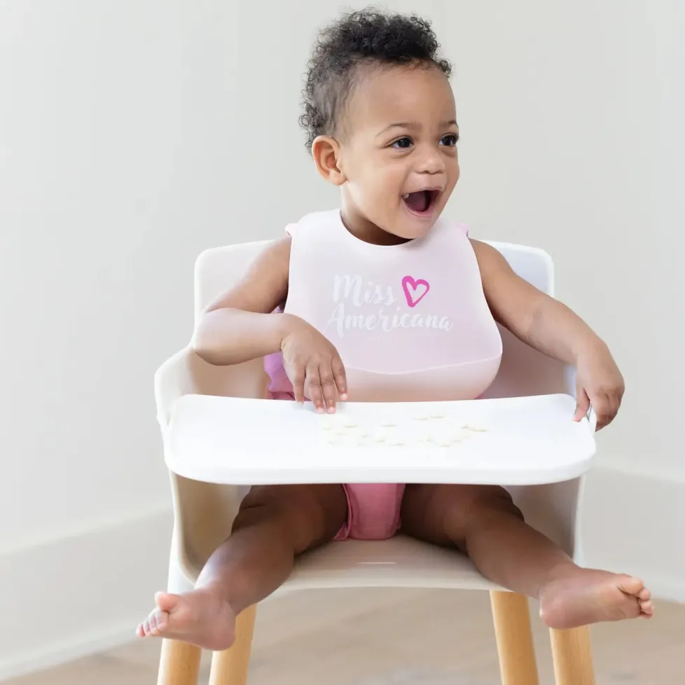 Bella Tunno Wonder Bib: Miss Americana