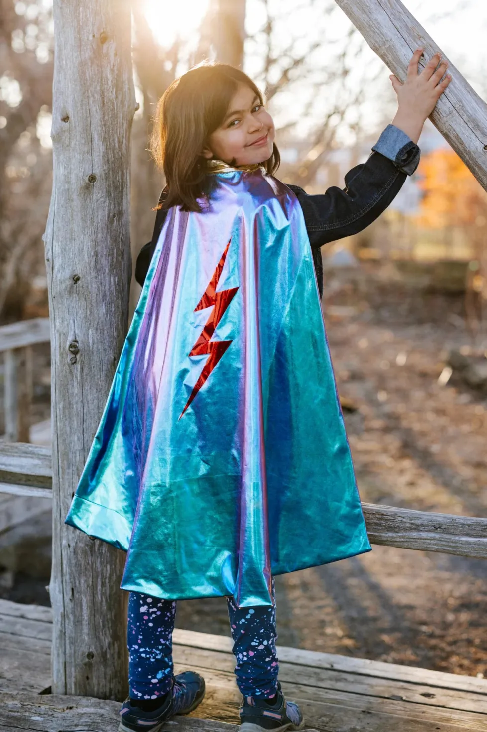 Great Pretenders Reversible Blue Lightning Holographic Cape 5/6
