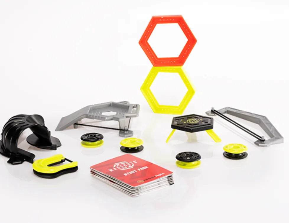 Fat Brain Toys® Magshuto Stunt Park
