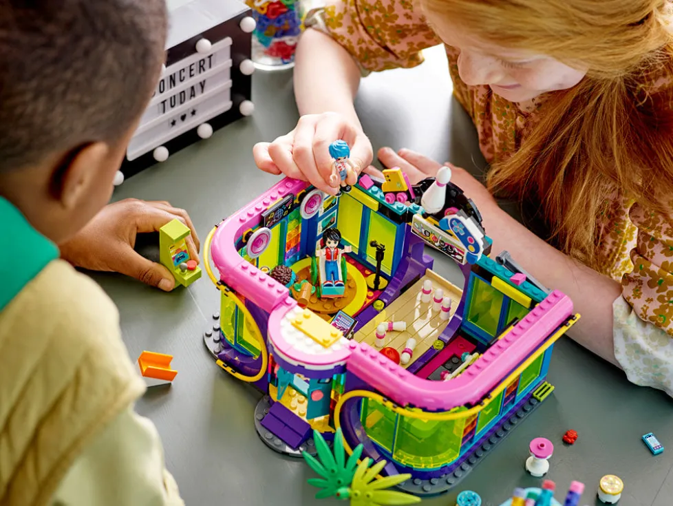 LEGO® Friends Roller Disco Arcade 41708